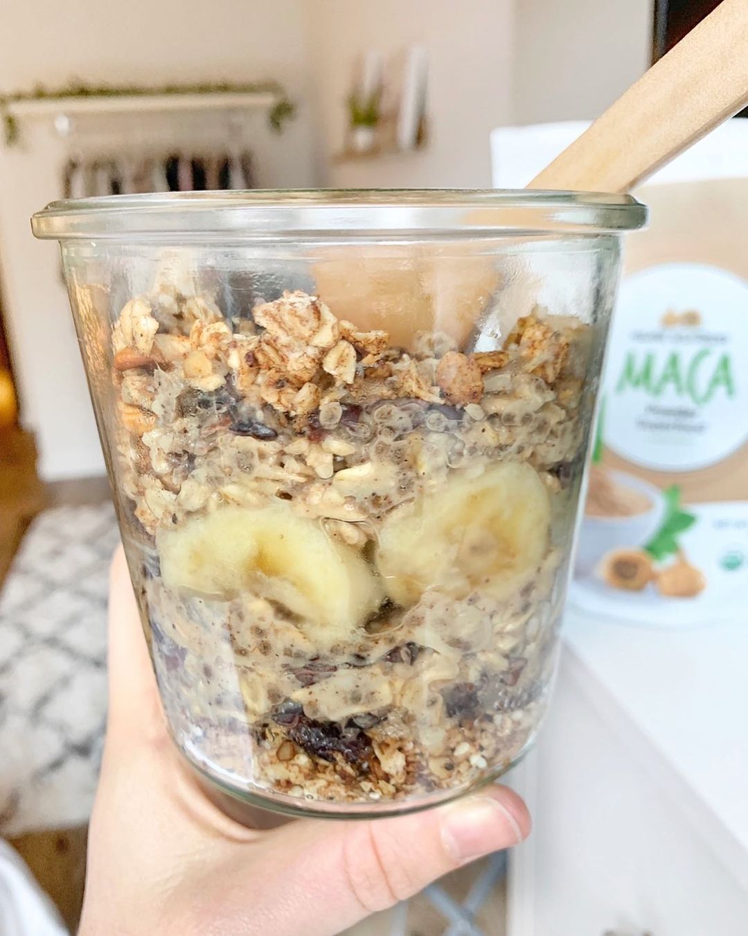 Cinnamon Maca Oatmeal with Chia and Cacao
