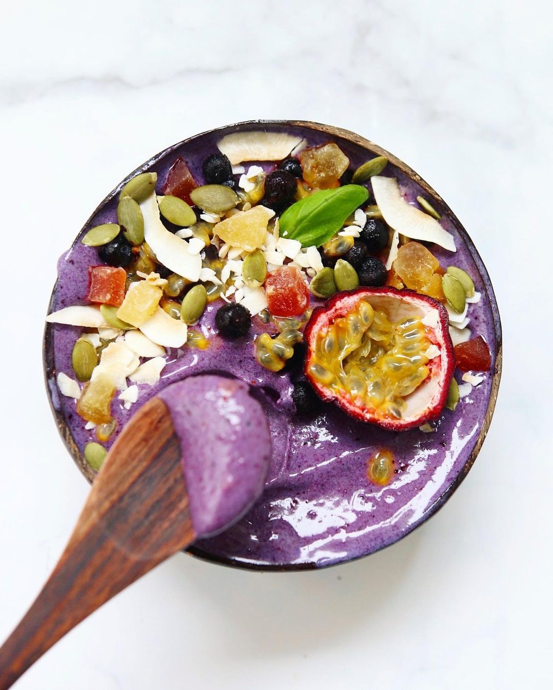 Vegan Blueberry Pineapple Smoothie Bowl