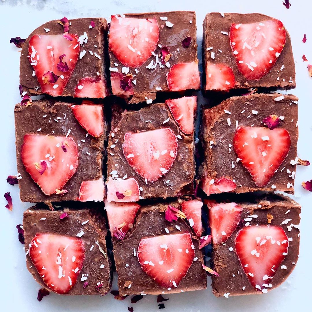 Raw Strawberry Chocolate Cheesecake Freezer Bars