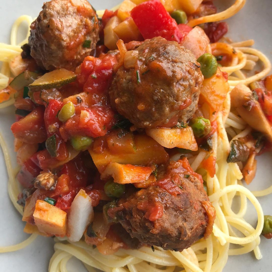 Easy Spaghetti and Meatballs with Vegetables