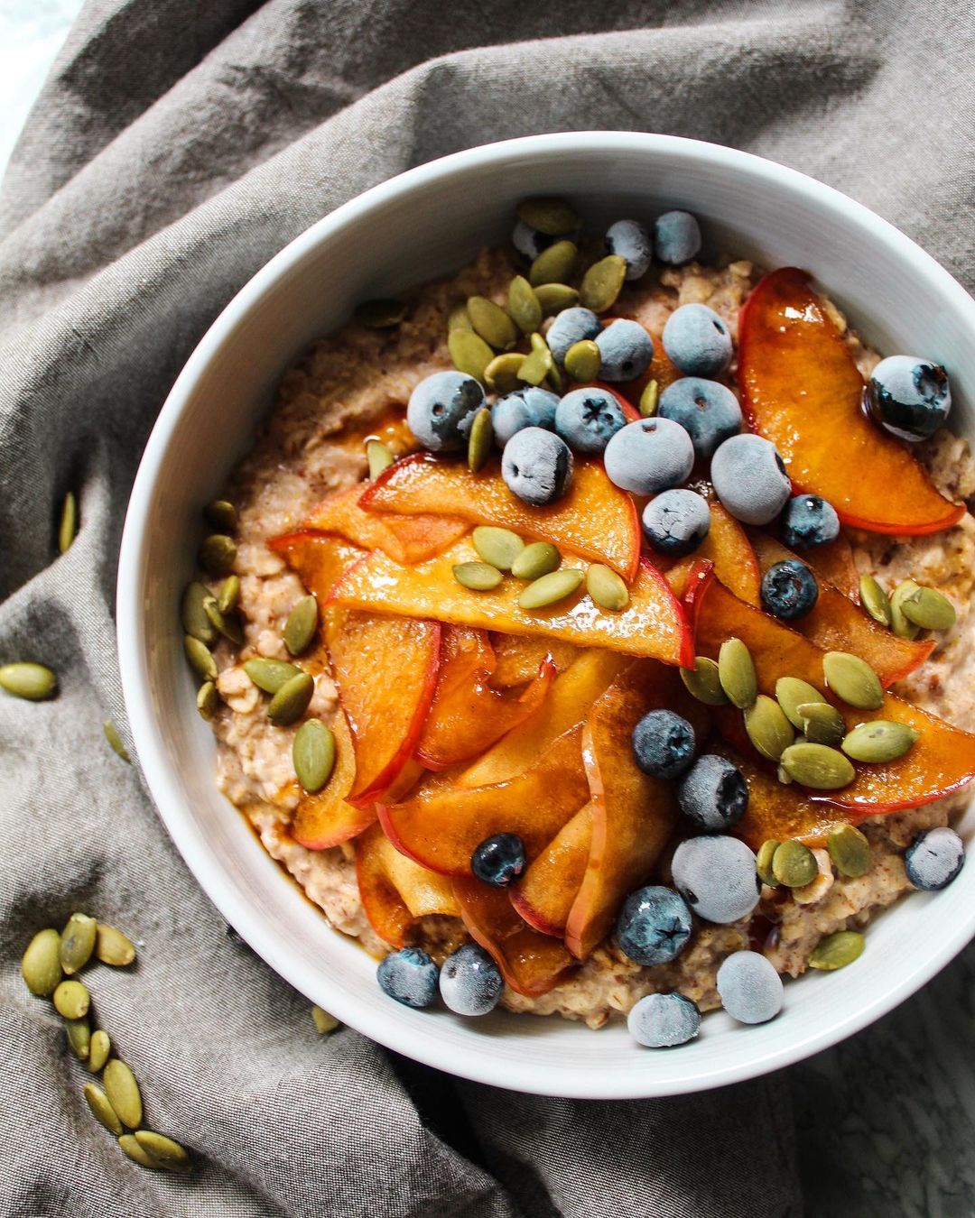 Fall-Inspired Apple Pie Oats