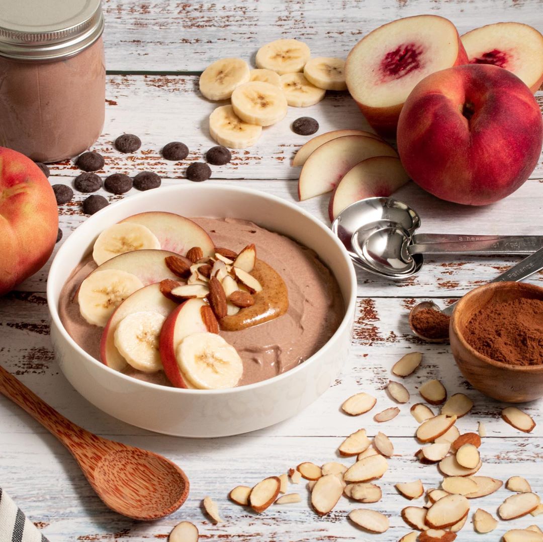 Chocolate Almond Butter Peach Bowl⁠⠀