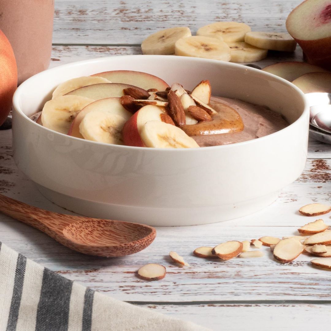 Chocolate Almond Butter Peach Bowl⁠⠀