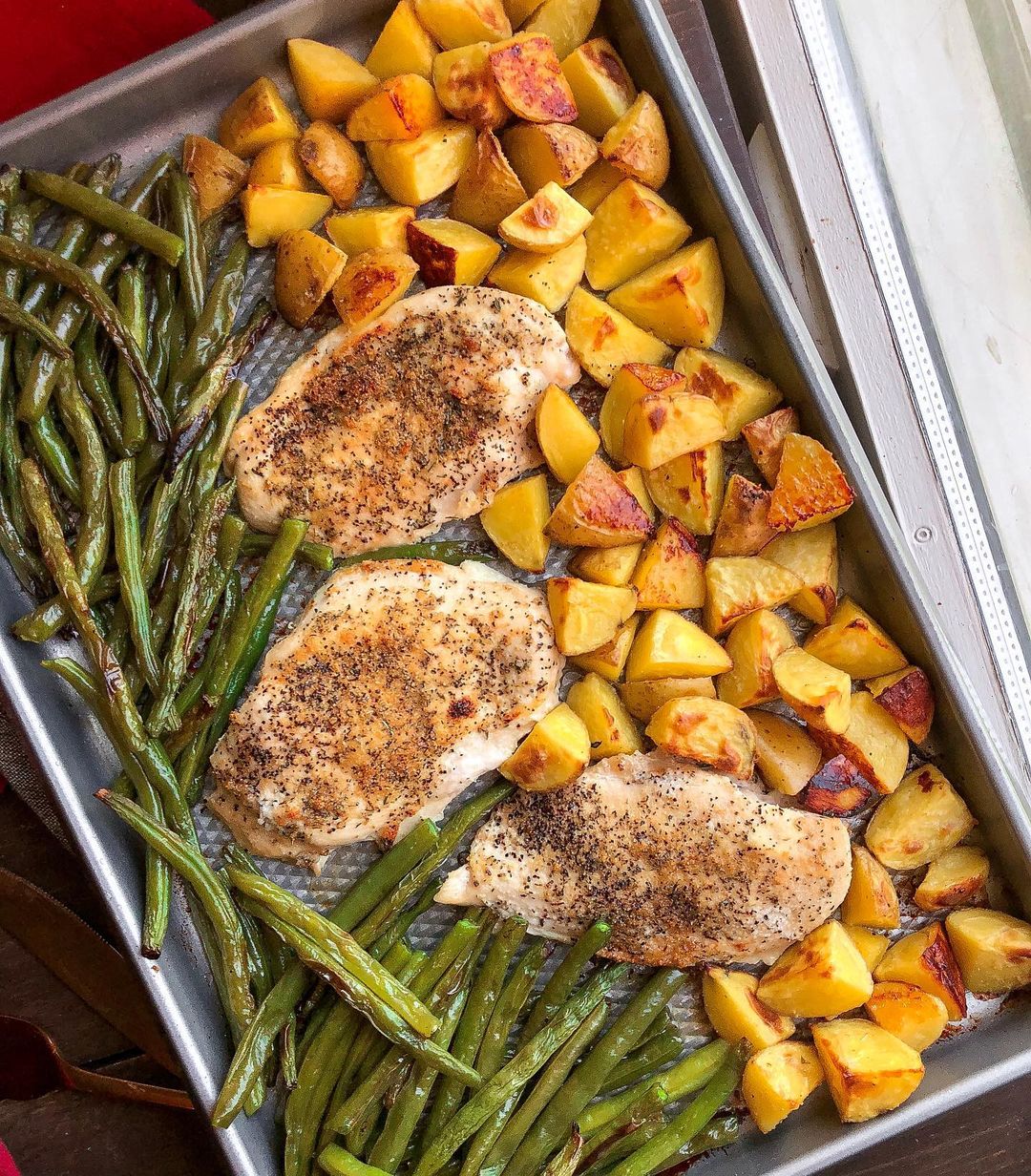 Simple One Pan Baked Chicken and Vegetables