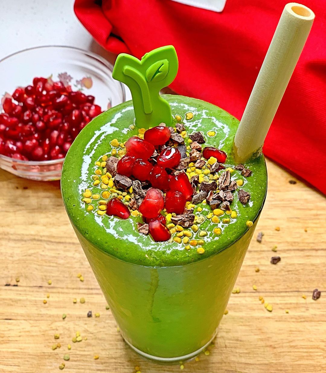 Spice Green Smoothie with Kale and Banana