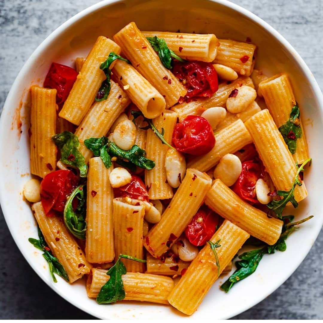 One-Pot Spicy Butter Bean Tomato Basil Pasta