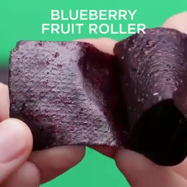Easy Baked Blueberry Fruit Rollers Snack