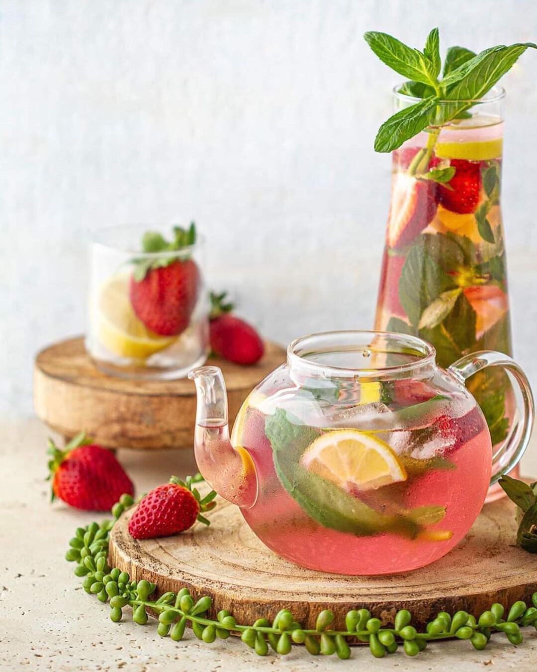 Fruit Infused Antioxidant Detox Water