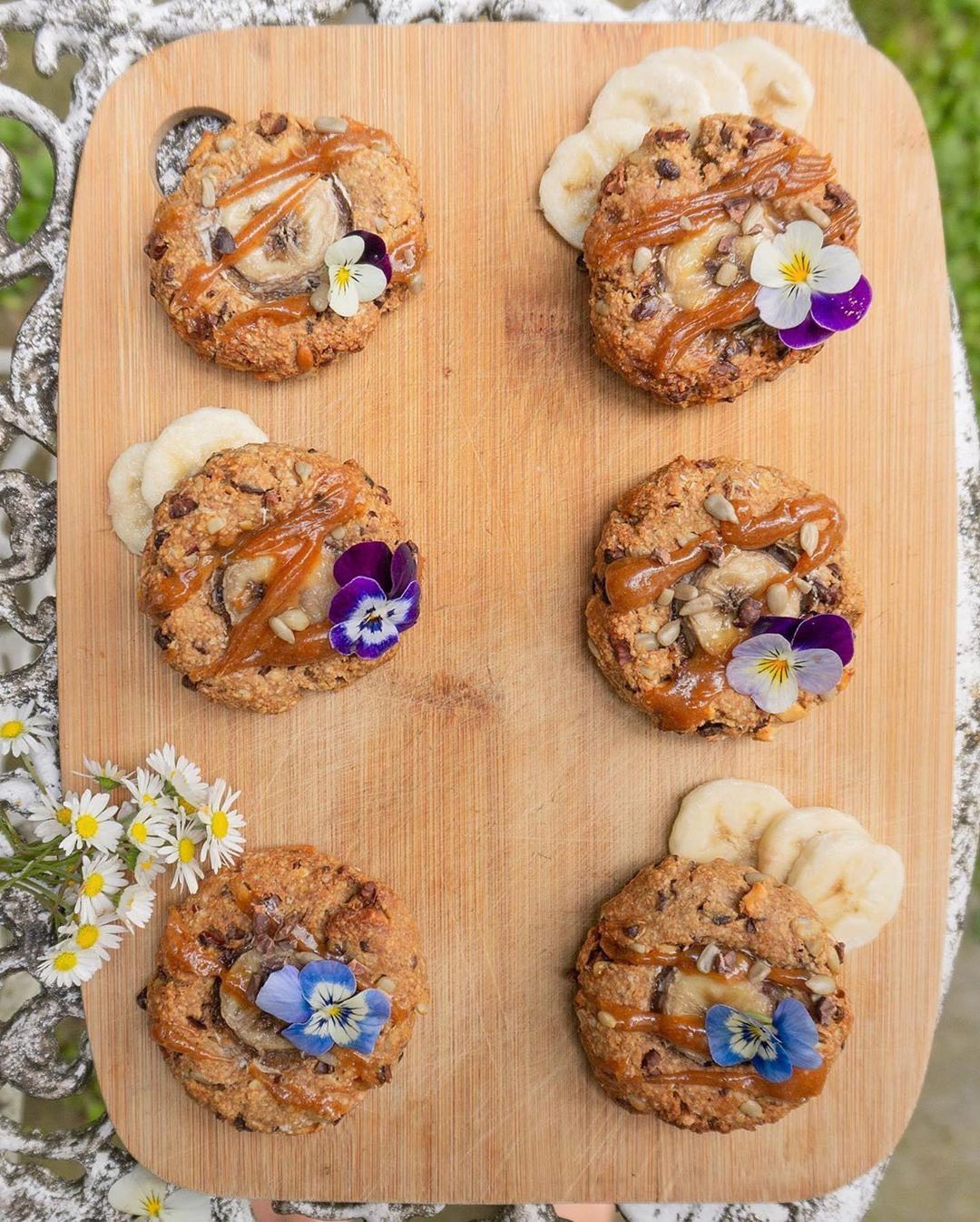 Chunky Monkey Cookies with Banana and Chocolate