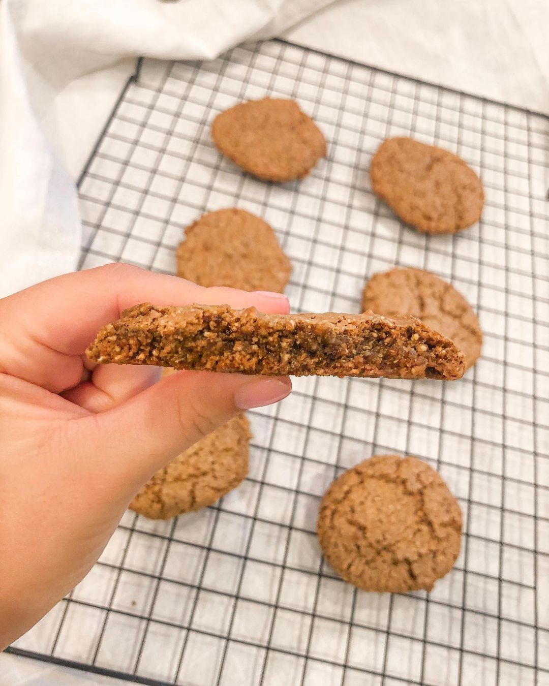 Healthy Vegan Breakfast Cookies with Oat Flour