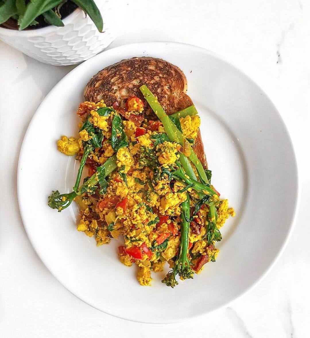 Easy Vegan Tofu Scramble Breakfast