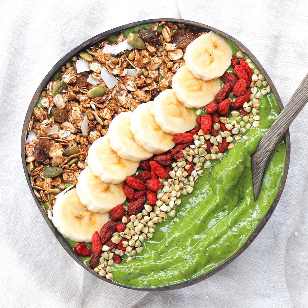 Frozen Banana Mango Smoothie Bowl