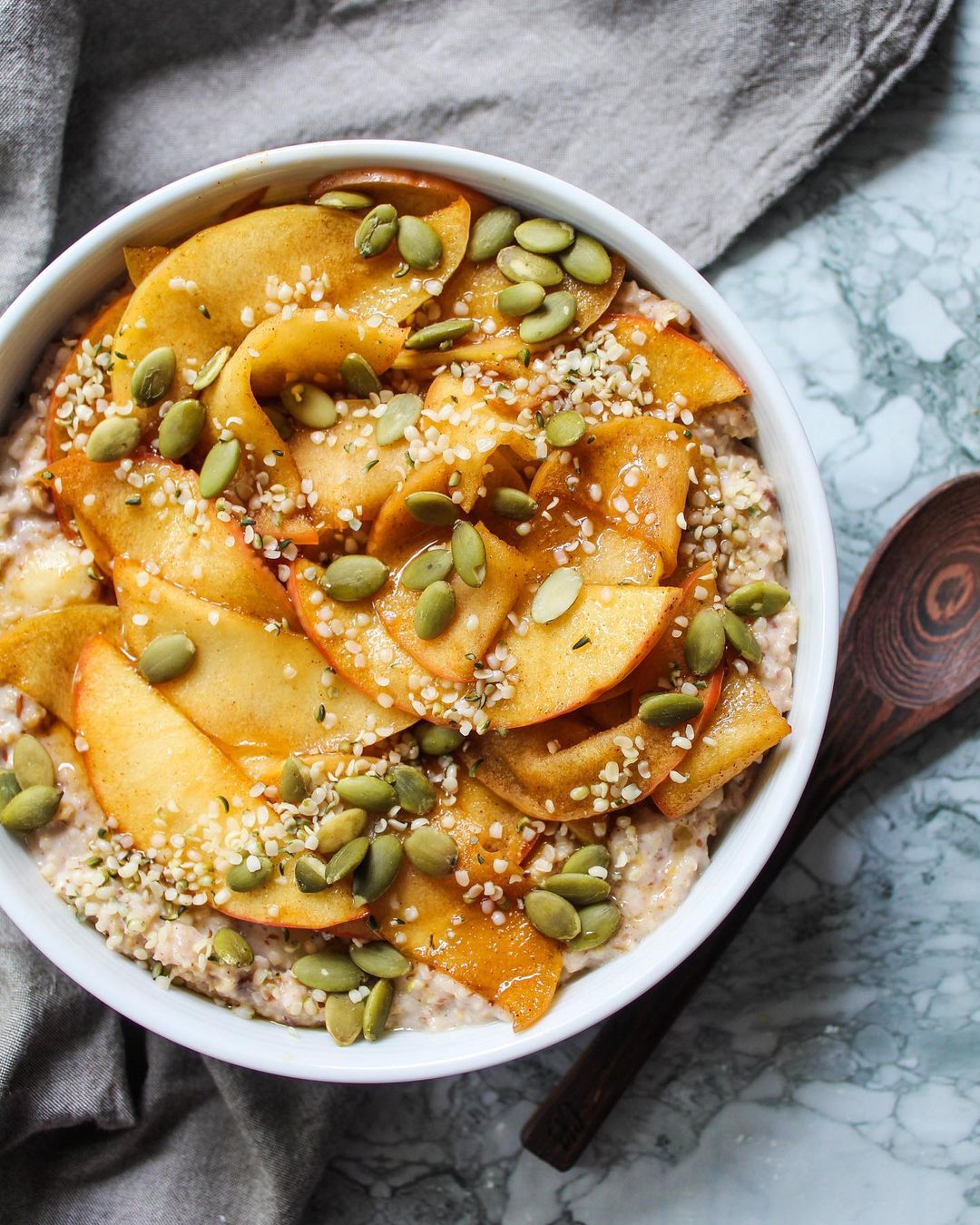 Warm Apple Pie Oatmeal