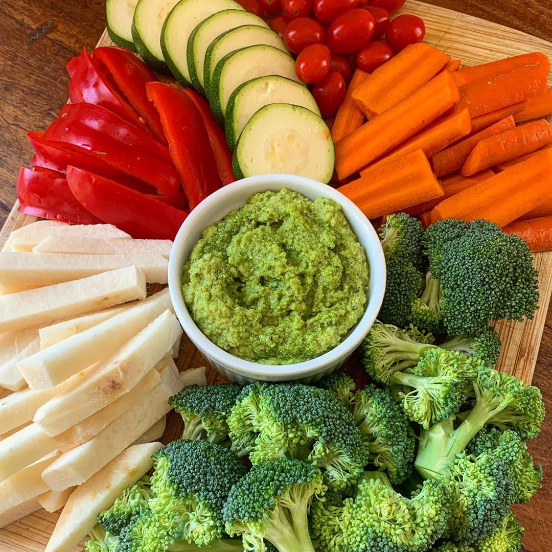 Five-Ingredient Vegan Keto Cauliflower Pesto Dip