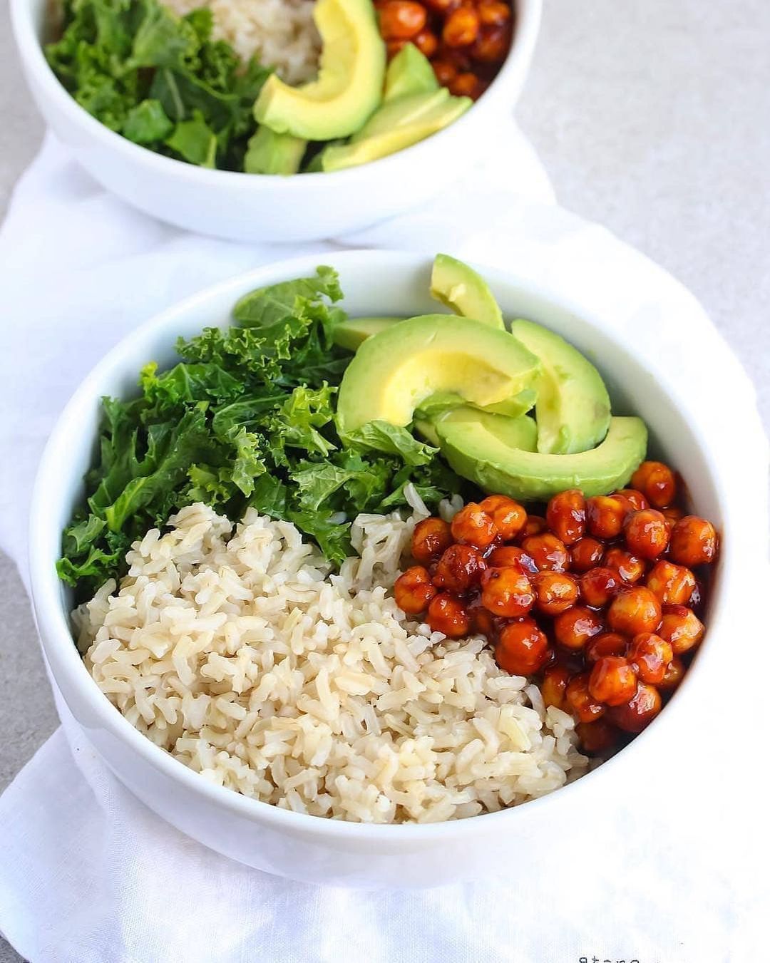 Tasty Vegan Chickpeas Cooked in Air Fryer with Sauce