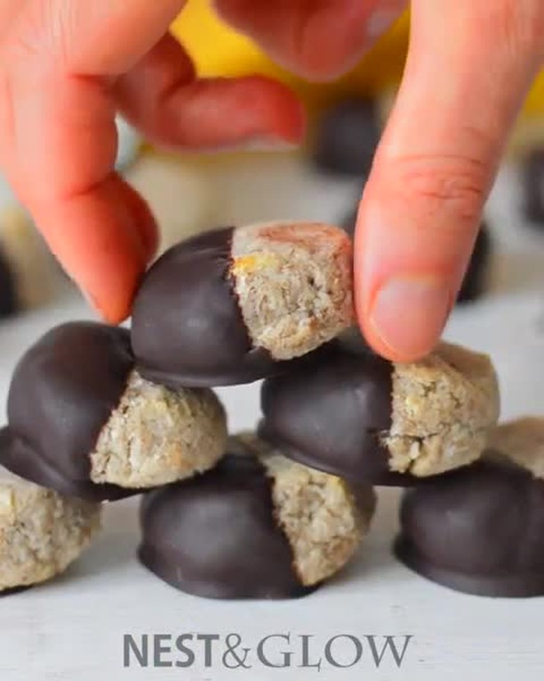 Vegan Banana Coconut Macaroons