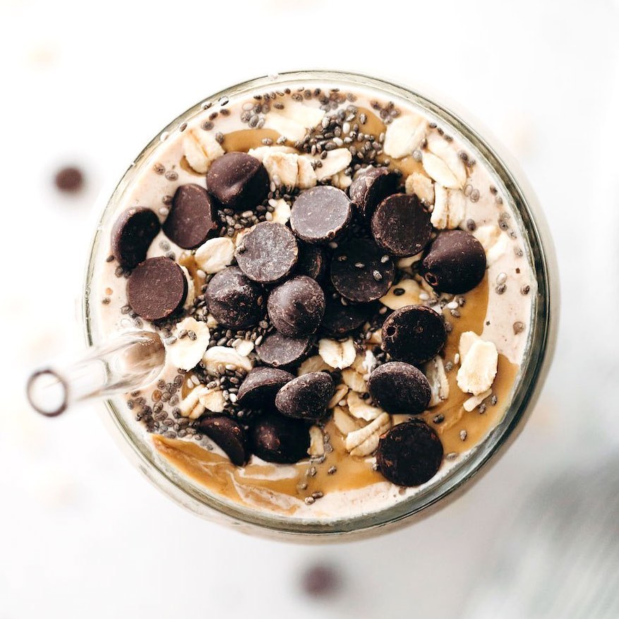 Creamy Breakfast Shake with Toppings