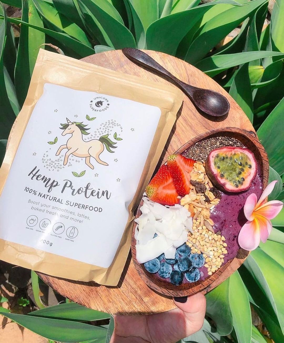 Hemp and Acai Berry Smoothie Bowl