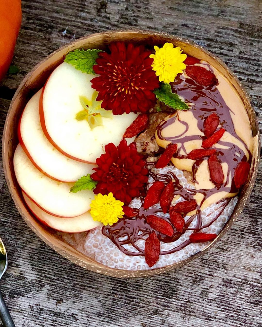 Spiced Oatmeal Breakfast Bowl