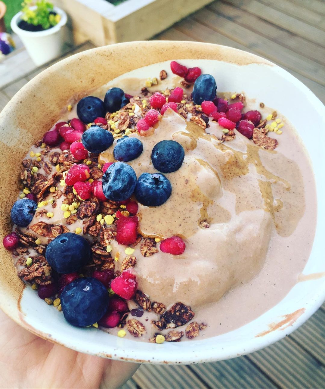 5-Minute Chocolate Smoothie Bowl