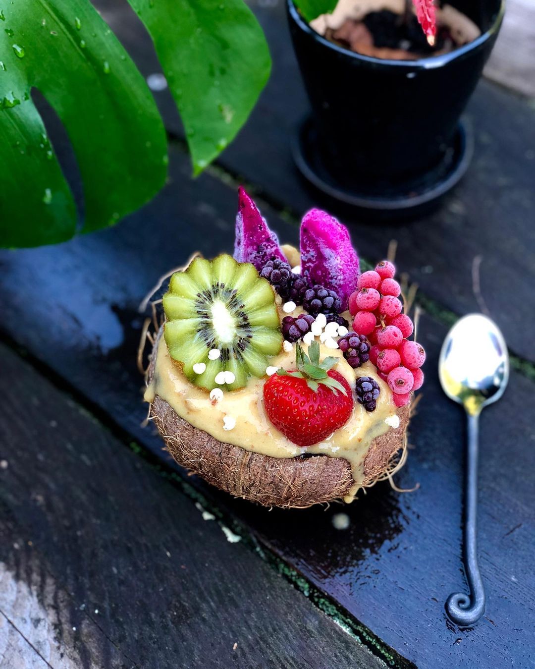 Vibrant Turmeric Banana Smoothie Bowl