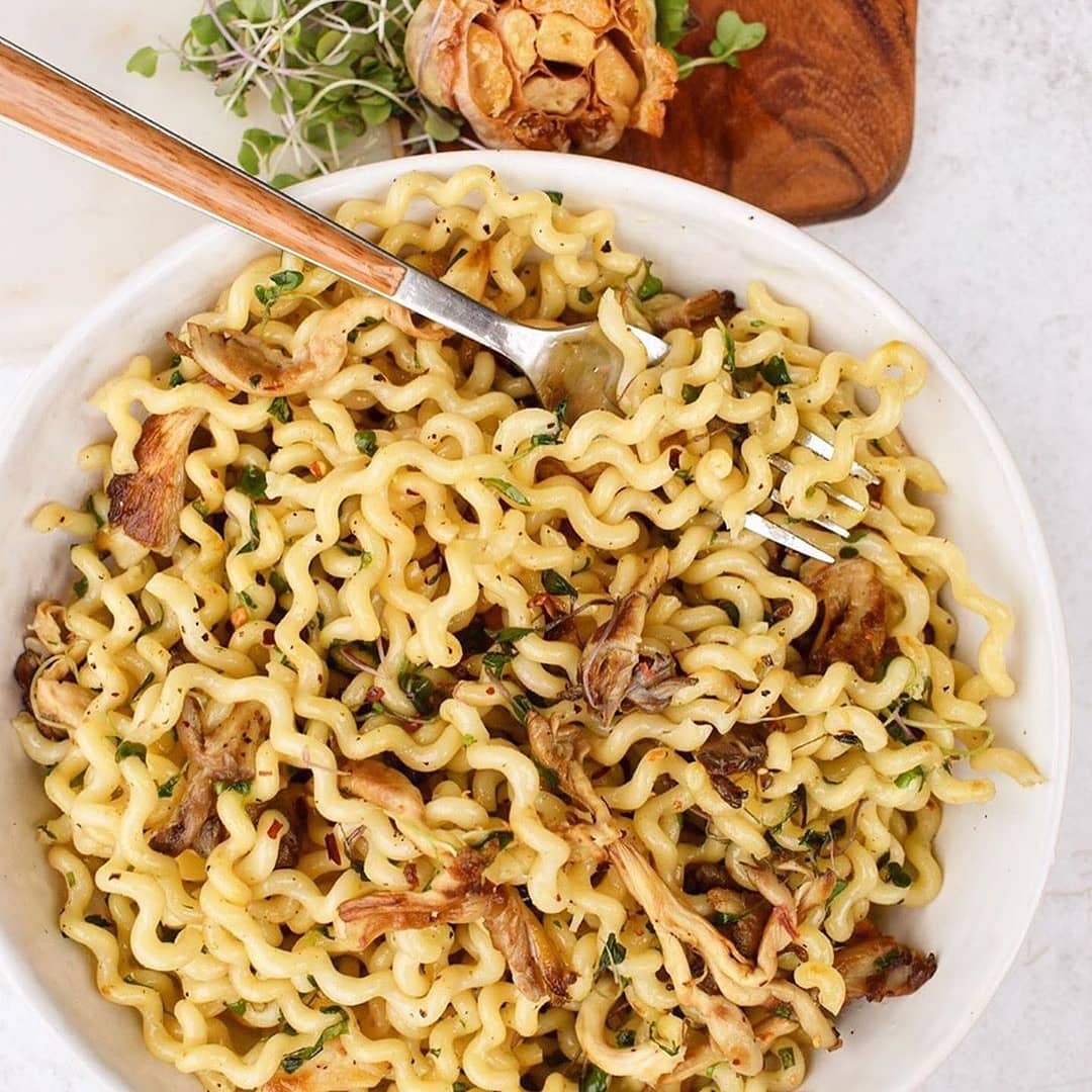 Roasted Garlicky Pasta Noodles