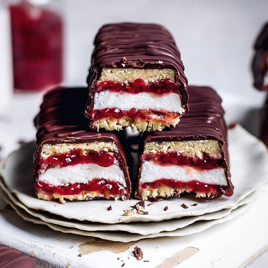 Amazing No-Bake Wagon Wheel Slice