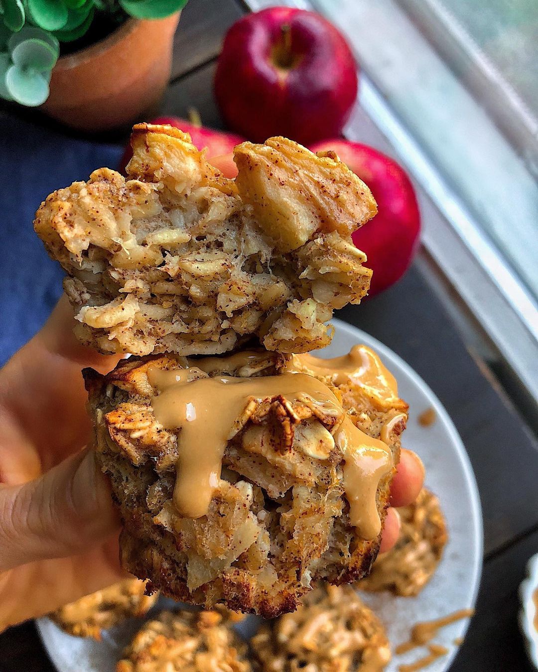 Apple Cinnamon Oat Cups