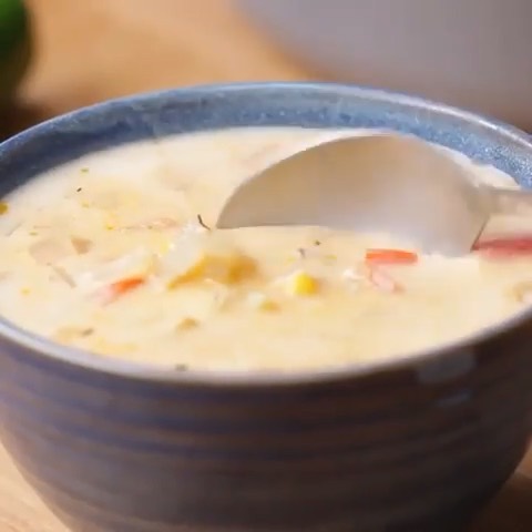 Zesty Fresh Corn Chowder⁣