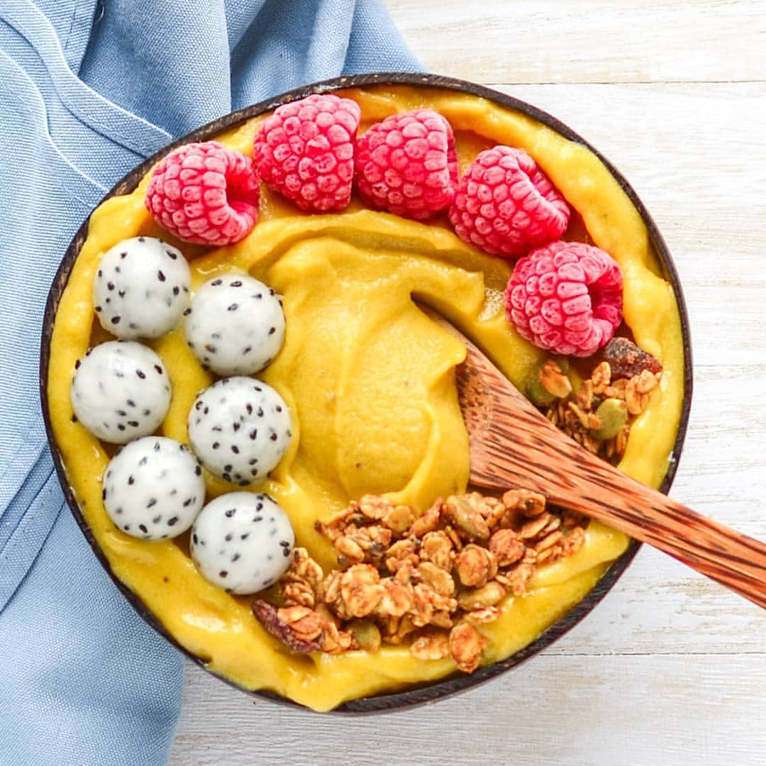 Mango Coconut Smoothie Bowl