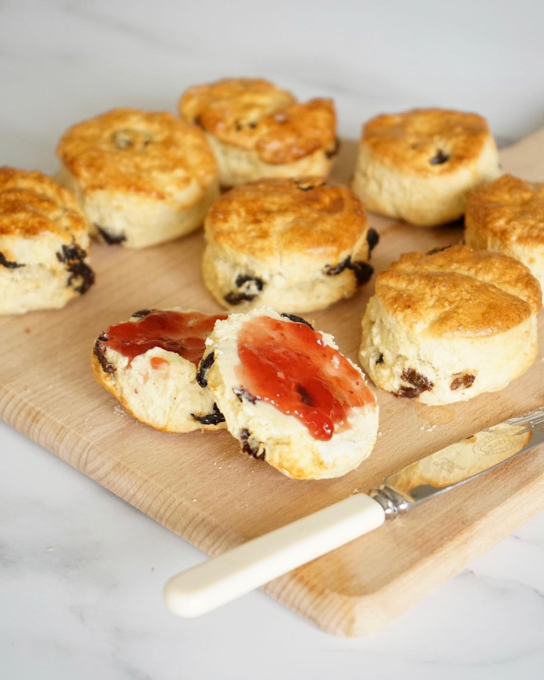 Simple Currant Scones for Afternoon Tea