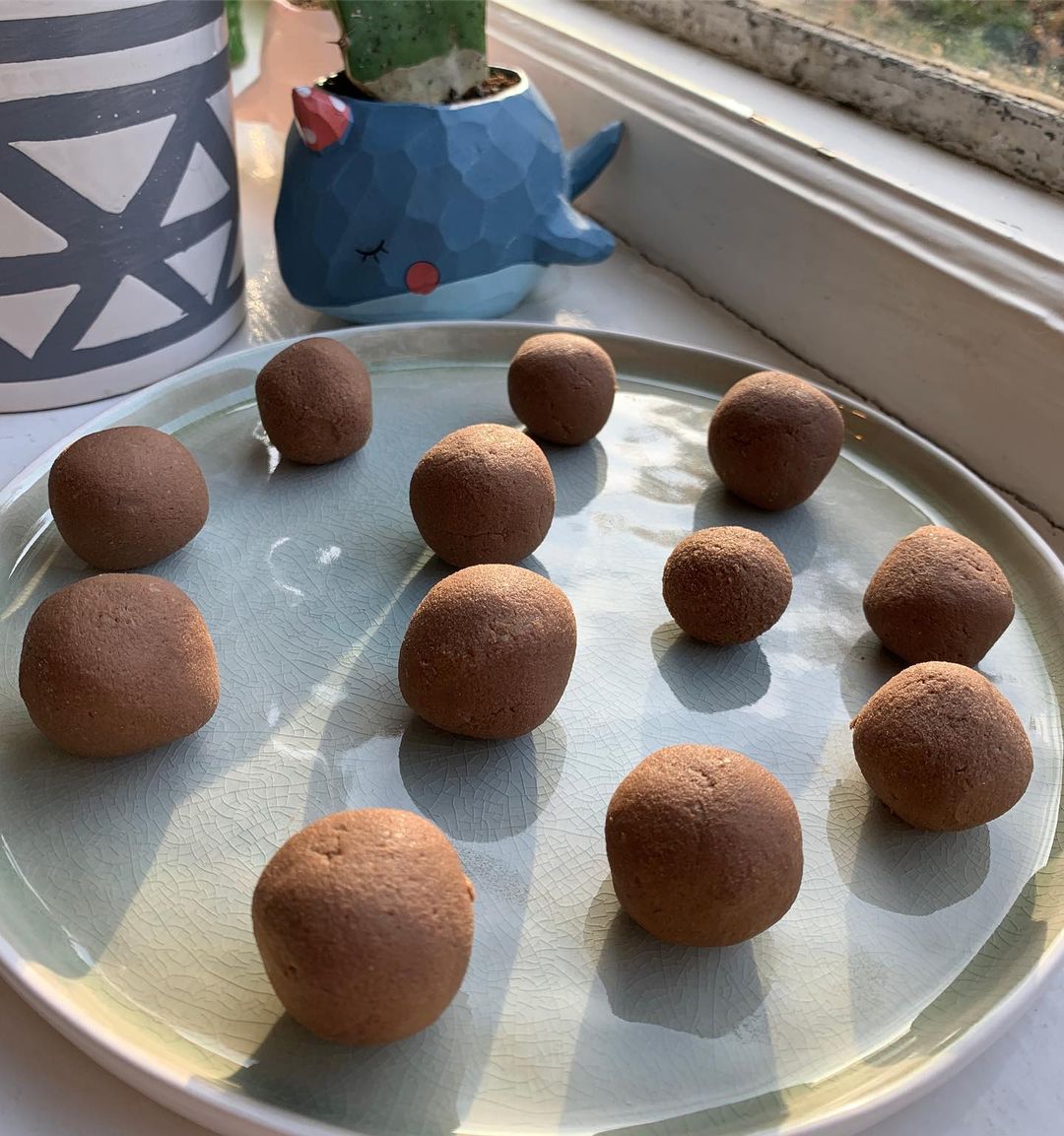 Chickpea Brownie Batter Bites