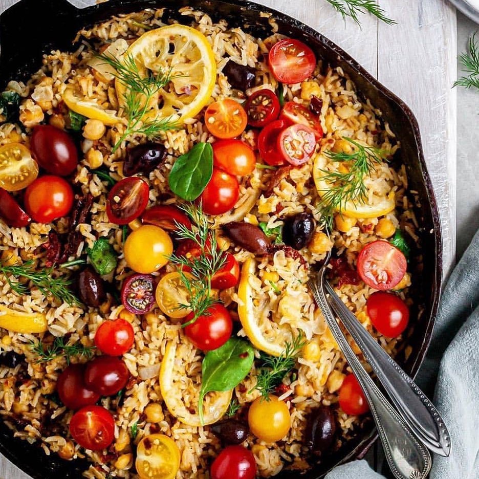 One-Skillet Baked Greek Lemon Chickpeas and Rice