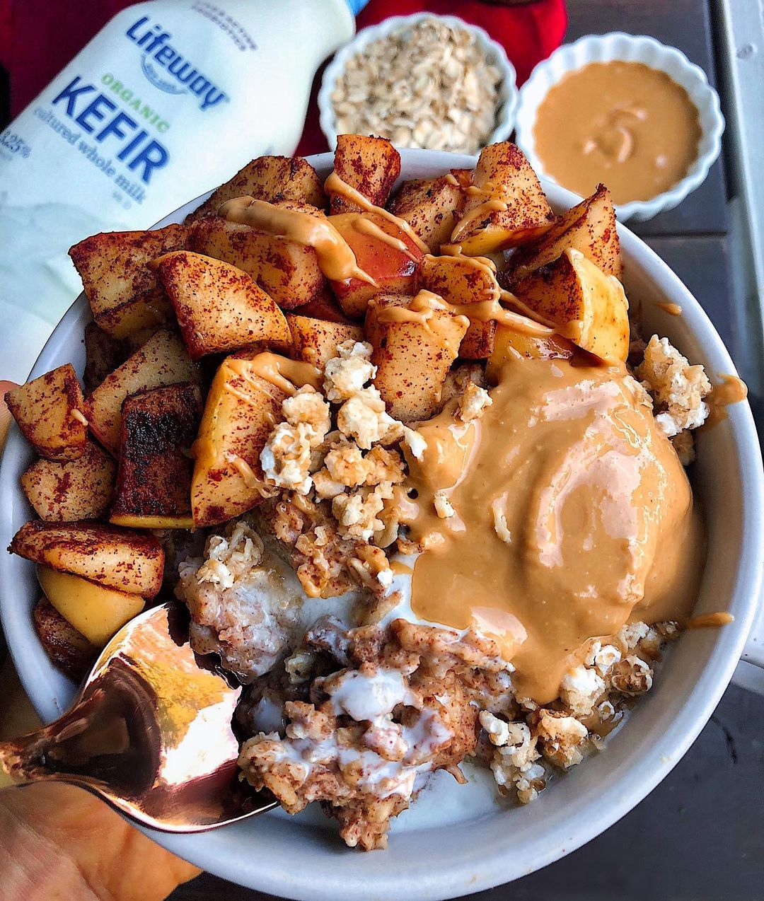 Cinnamon Apple Stovetop Oats Bowl