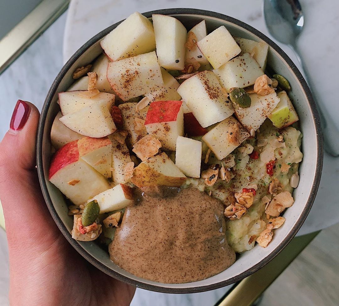 Vegan Protein Zoats with Apple and Granola
