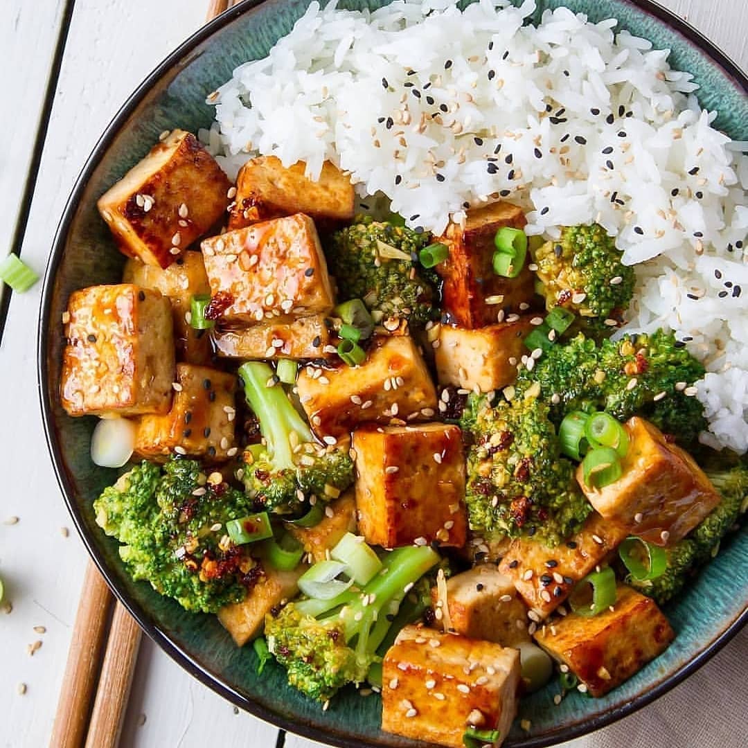 Takeout Style Tofu and Broccoli Bowl