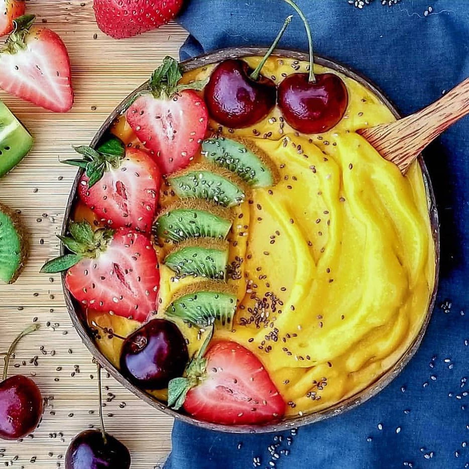 Pineapple Mango Smoothie Bowl