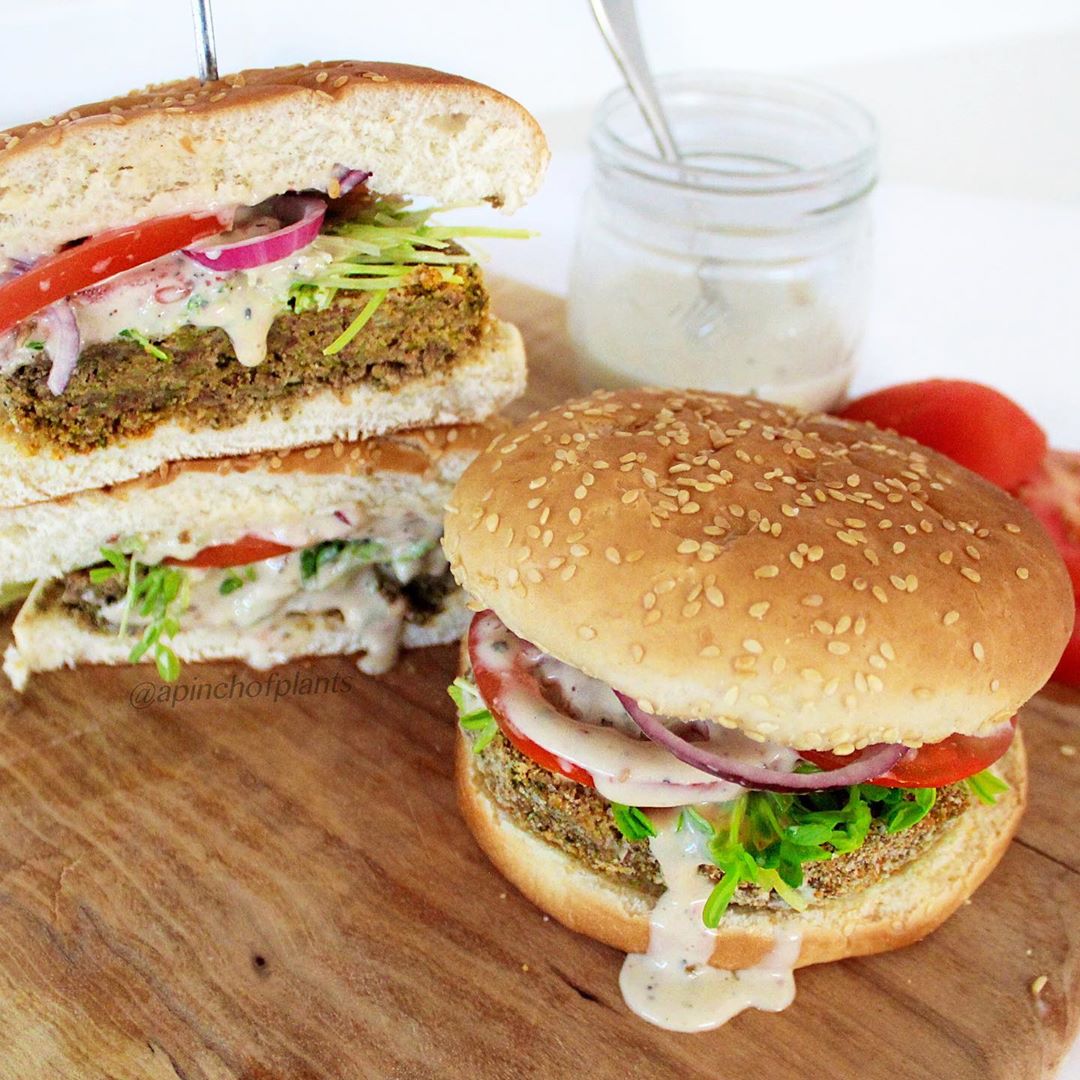 Healthy Baked Falafel Burgers