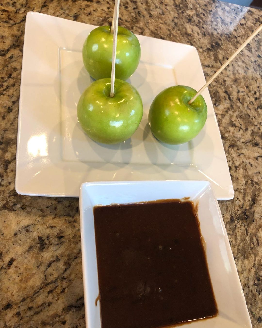 Homemade Vegan Caramel Apples with Coconut Cream