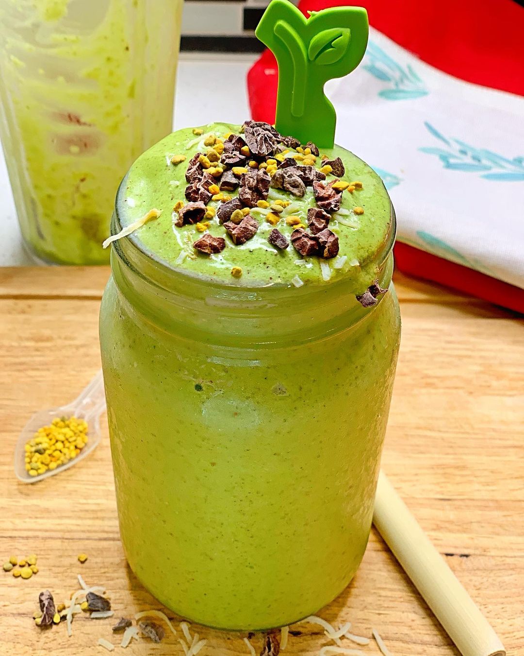 Green Tahini Smoothie with Spinach and Banana