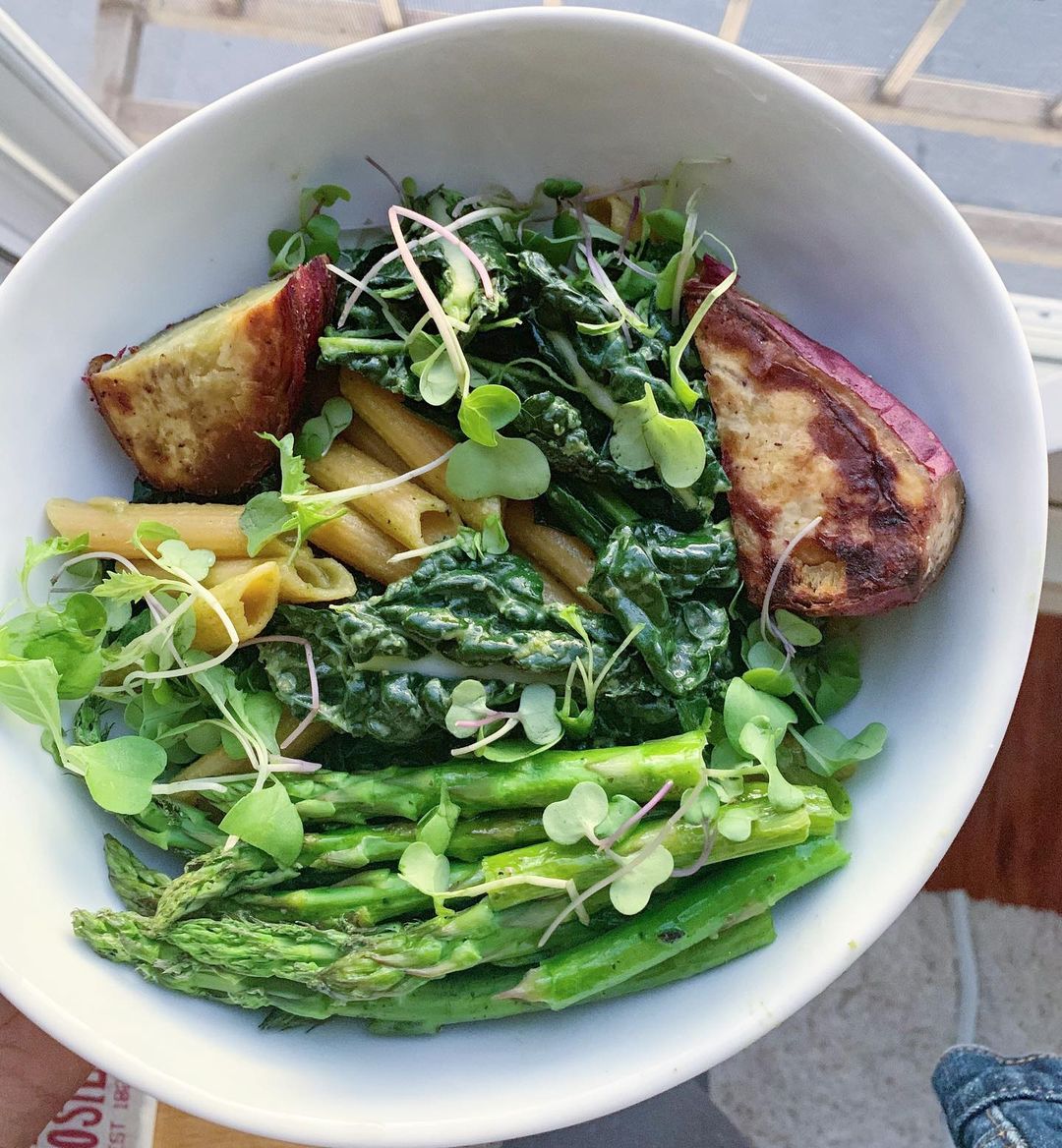 Simple Super Green Lentils and Kale Pasta