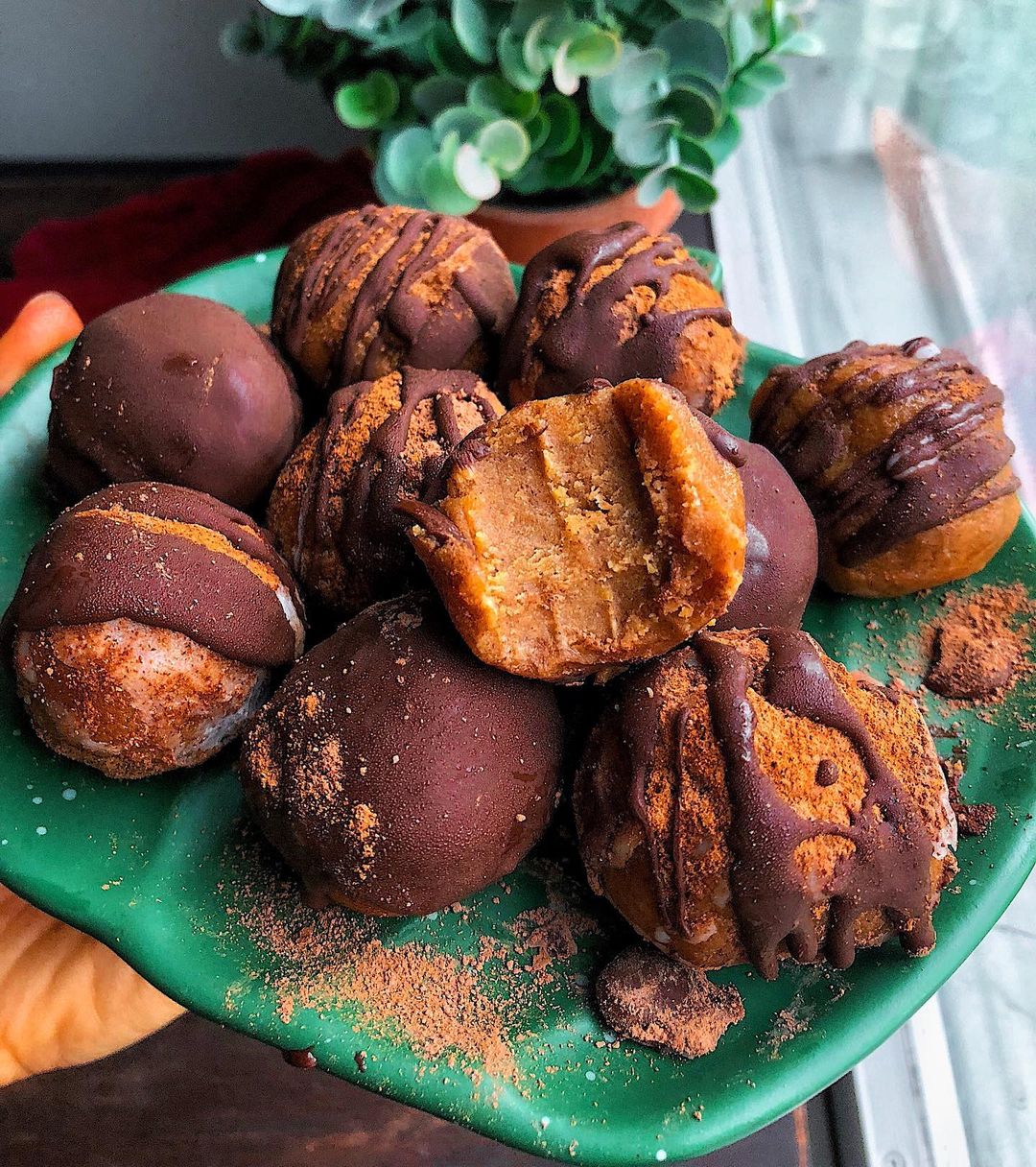 No-Bake Pumpkin Donut Holes with Chocolate Dip