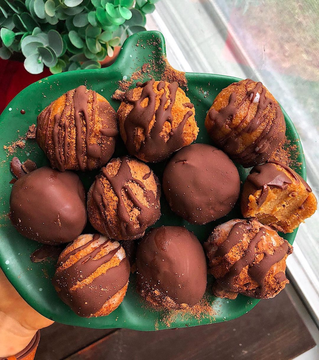 No-Bake Pumpkin Donut Holes with Chocolate Dip