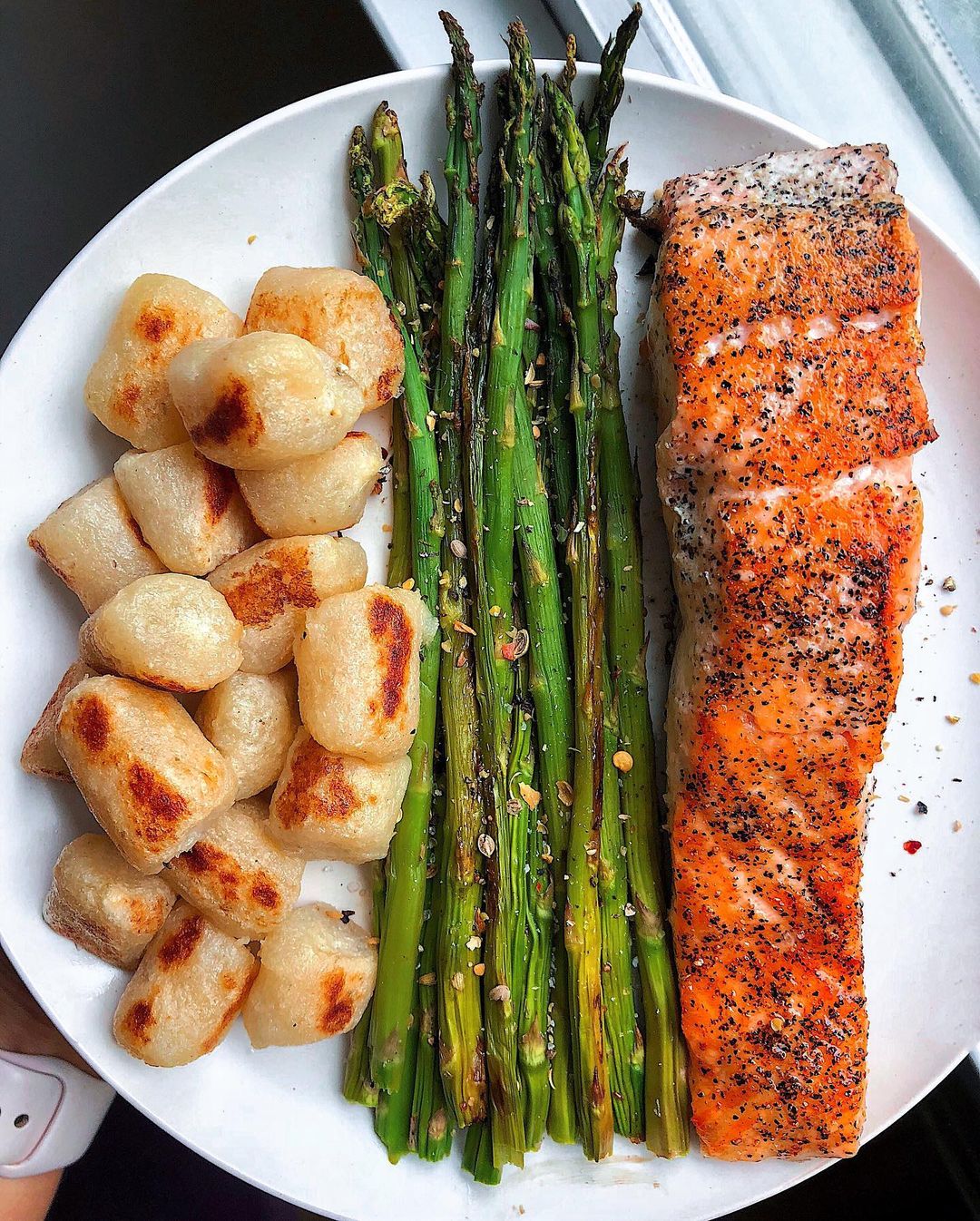 15-Minute Salmon Asparagus and Cauliflower Gnocchi