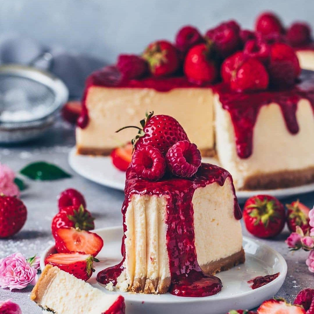 Vegan New York Cheesecake with Homemade Strawberry Raspberry
