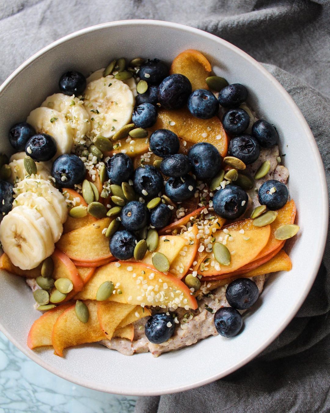 Cinnamon Banana Oats with Warm Fruit Topping