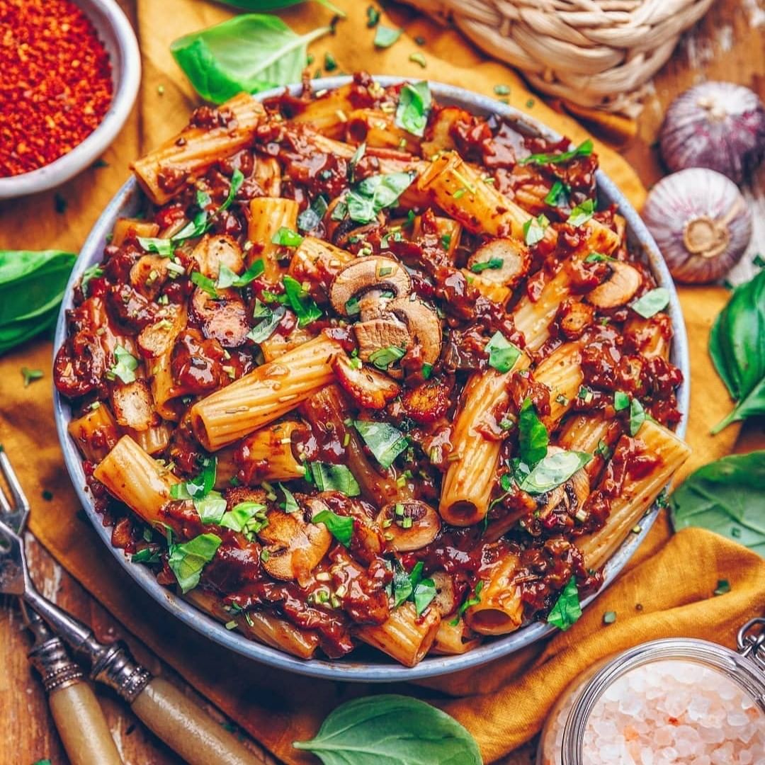 Creamy Basil Garlic Mushroom Pasta