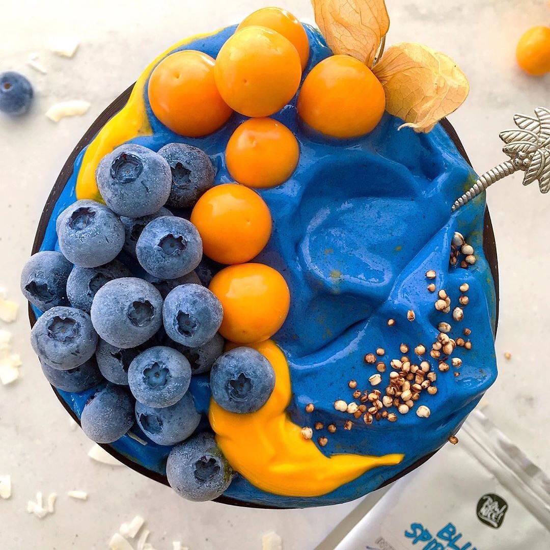Blue Spirulina Banana Nicecream