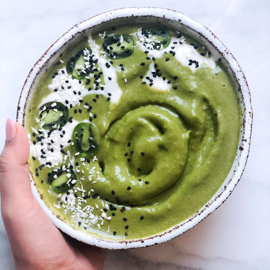 Healthy Matcha Tahini Smoothie with Almond Milk