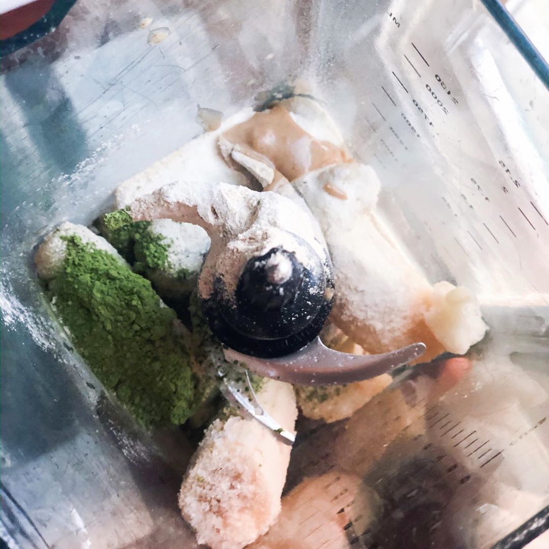 Healthy Matcha Tahini Smoothie with Almond Milk